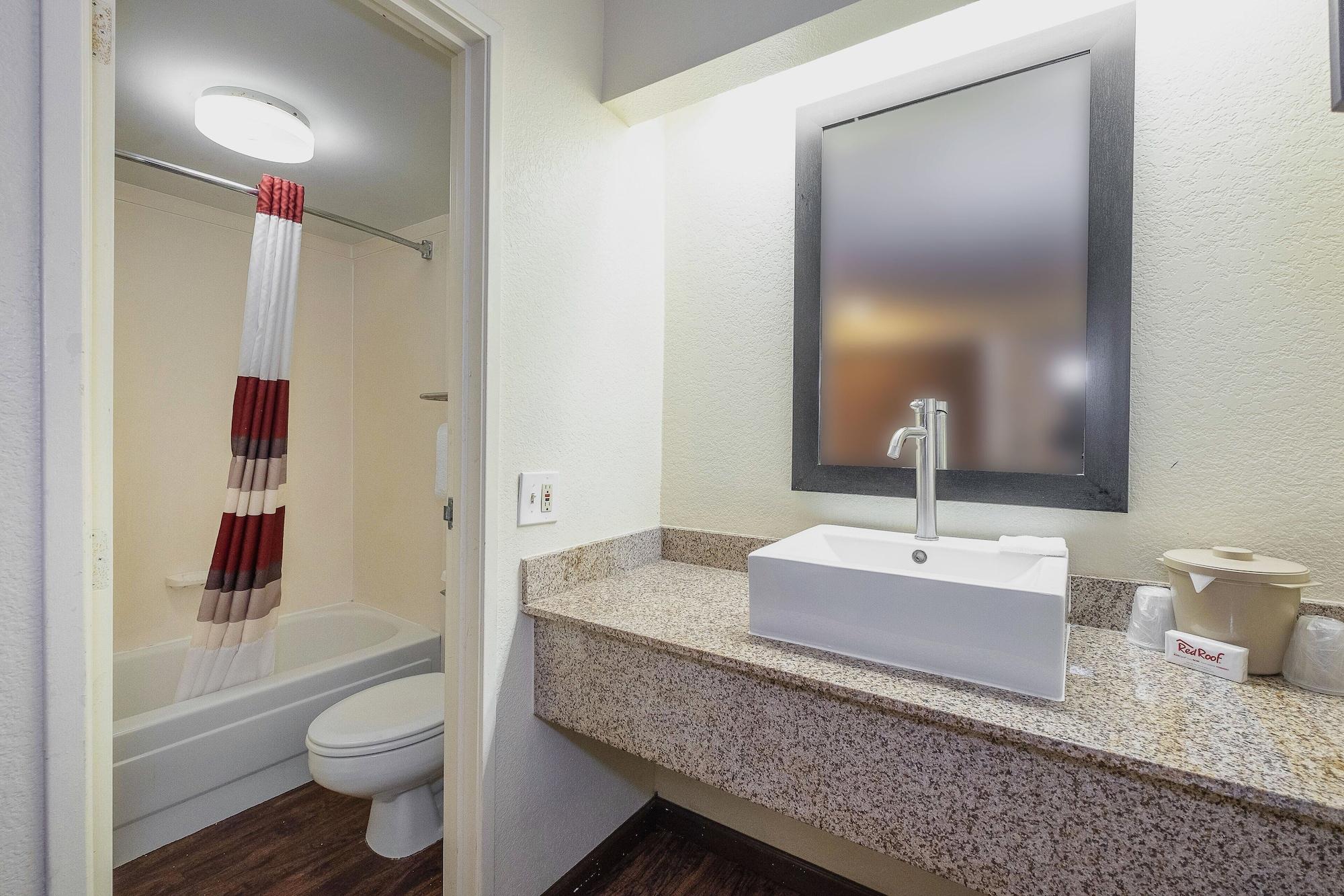 Red Roof Inn Jackson North - Риджленд Экстерьер фото