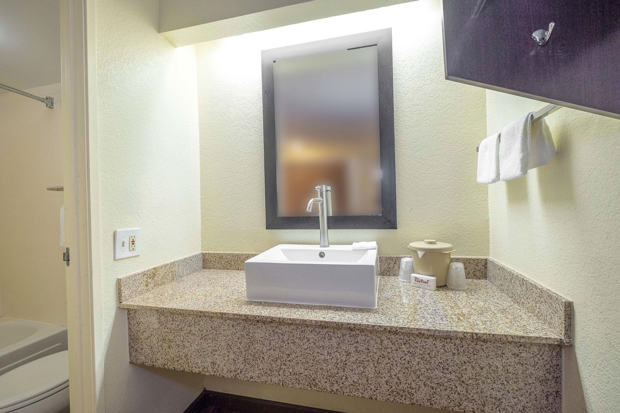 Red Roof Inn Jackson North - Риджленд Экстерьер фото