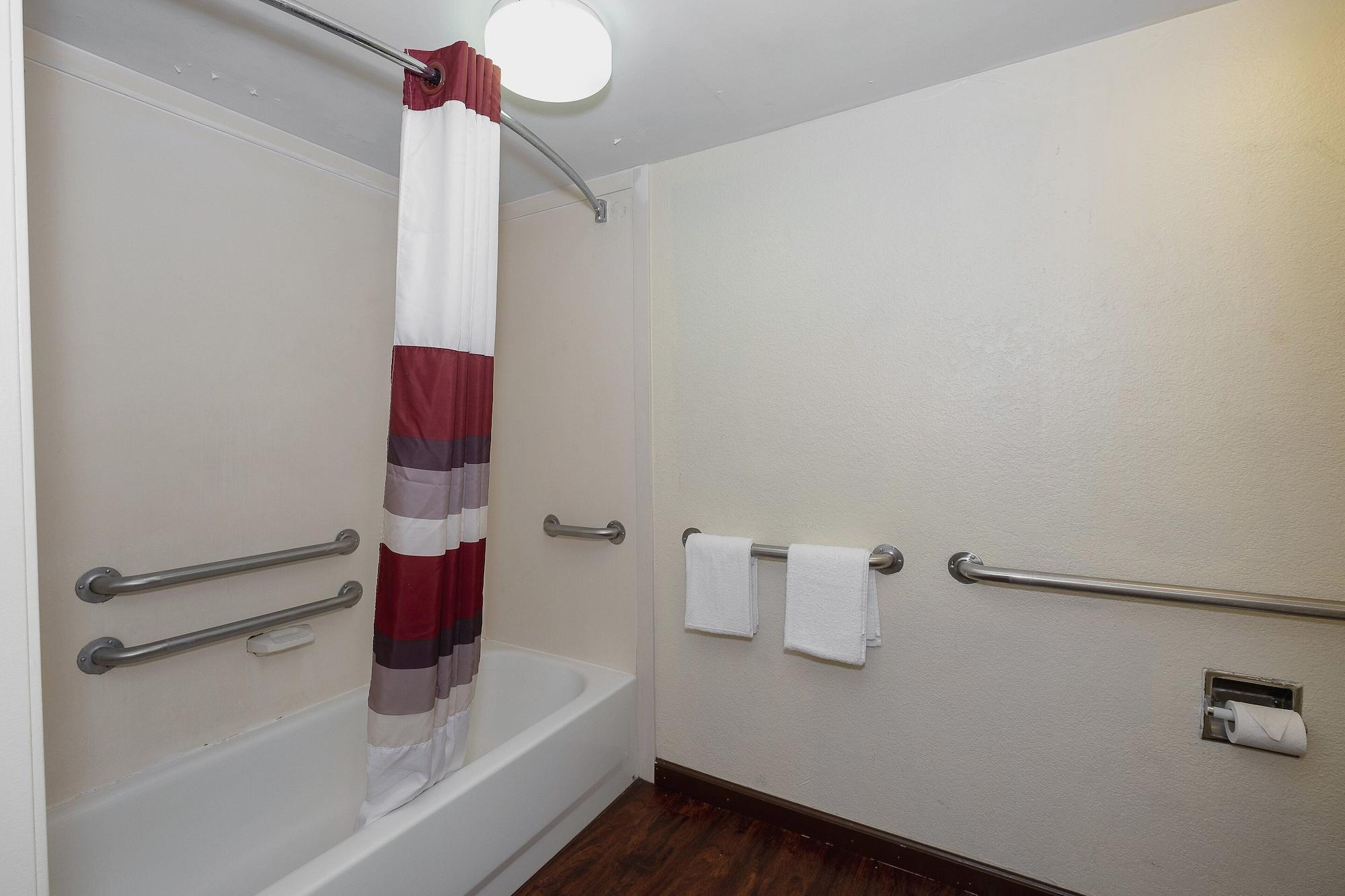 Red Roof Inn Jackson North - Риджленд Экстерьер фото