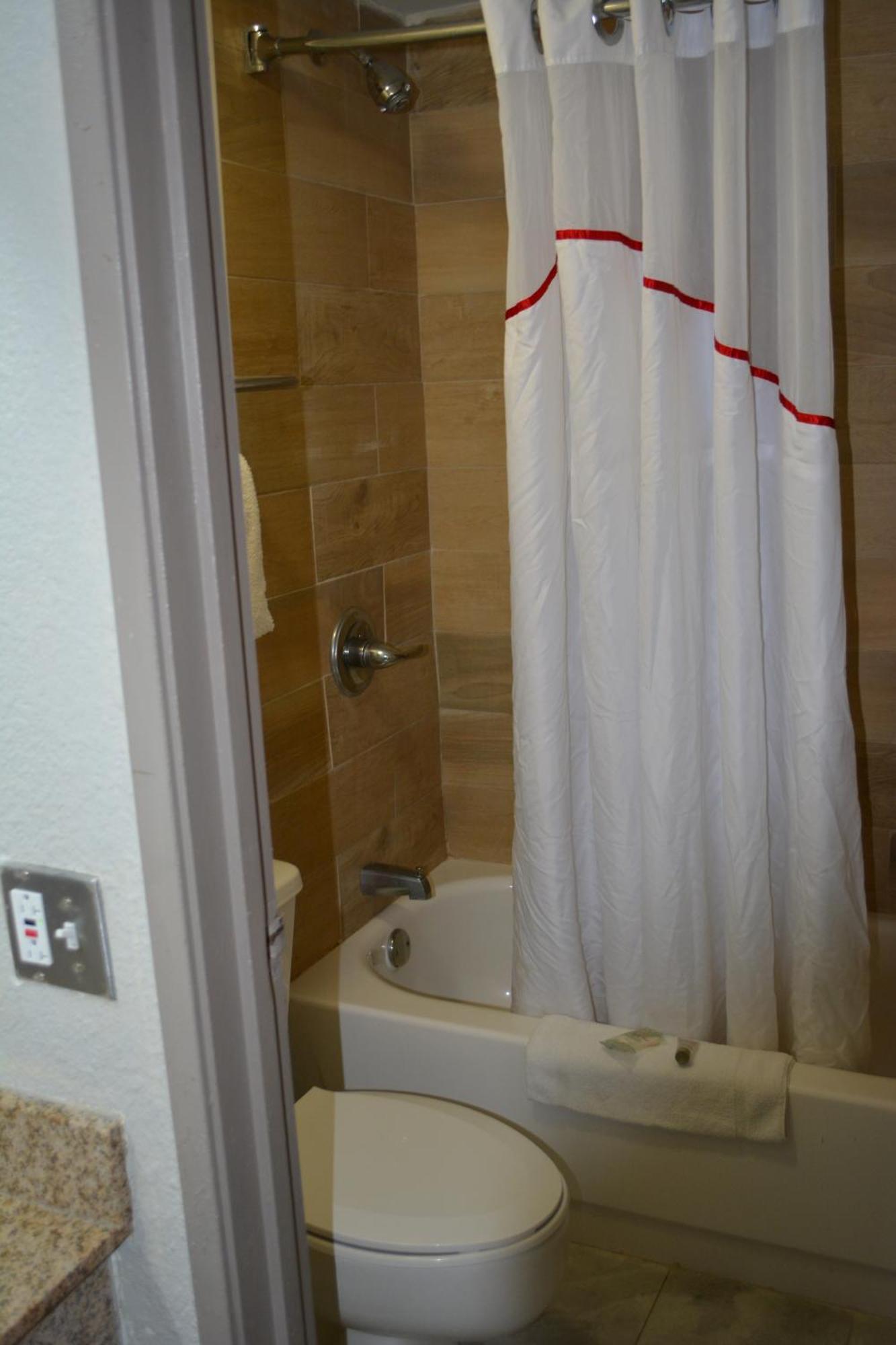 Red Roof Inn Jackson North - Риджленд Экстерьер фото