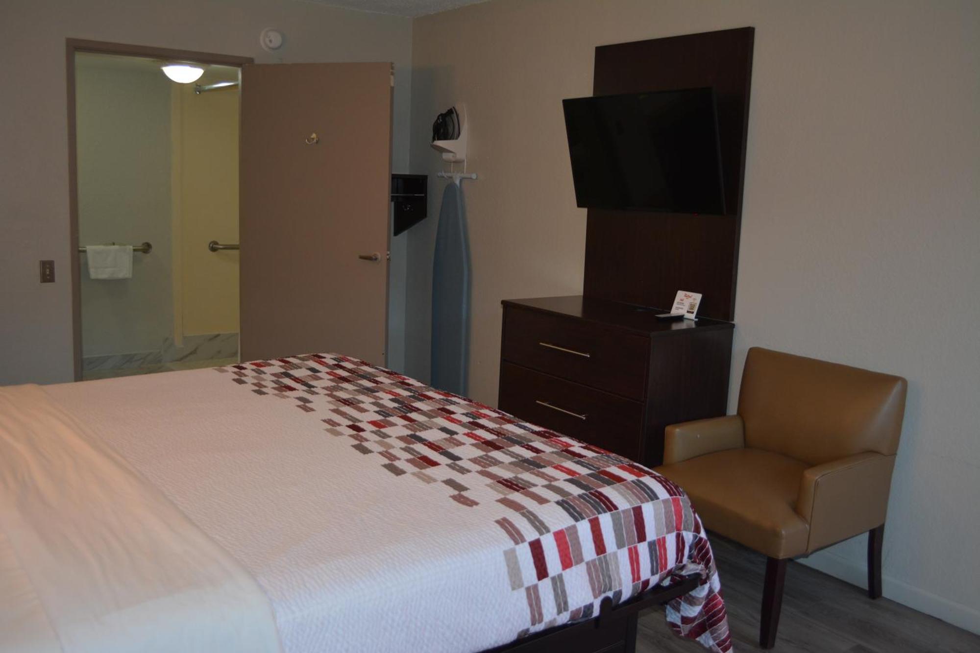 Red Roof Inn Jackson North - Риджленд Экстерьер фото