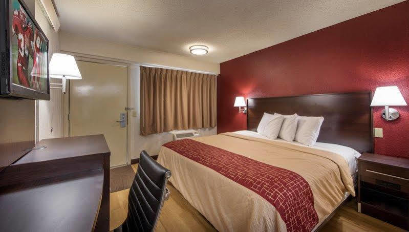 Red Roof Inn Jackson North - Риджленд Экстерьер фото